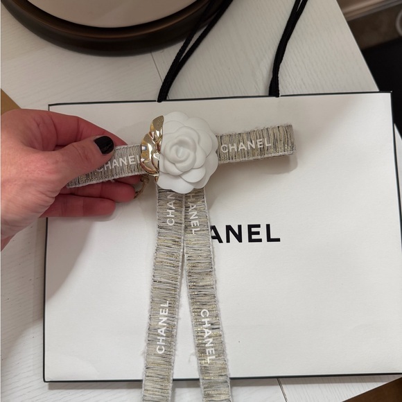 Authentic Chanel Ribbon with Camellia Flower Barrette great gift! NWT - Picture 12 of 12